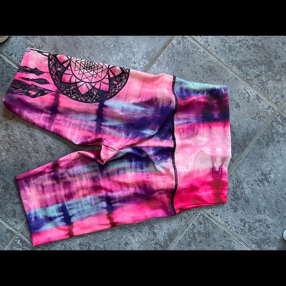 Onzie Dreamcatcher leggings never worn - Picture 3 of 4